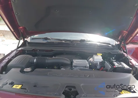 2021 Ram 1500 Big Horn 4X4 5'7 Box из США, поврежденный, VIN 1C6SRFFT6MN533571